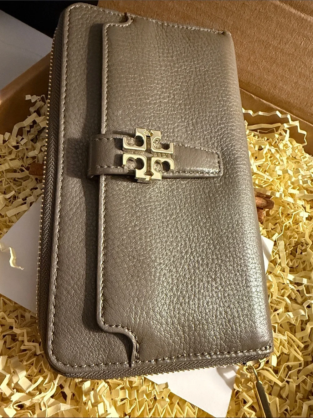 Tory Burch Sage Green Leather Zip Wallet with Logo Accent